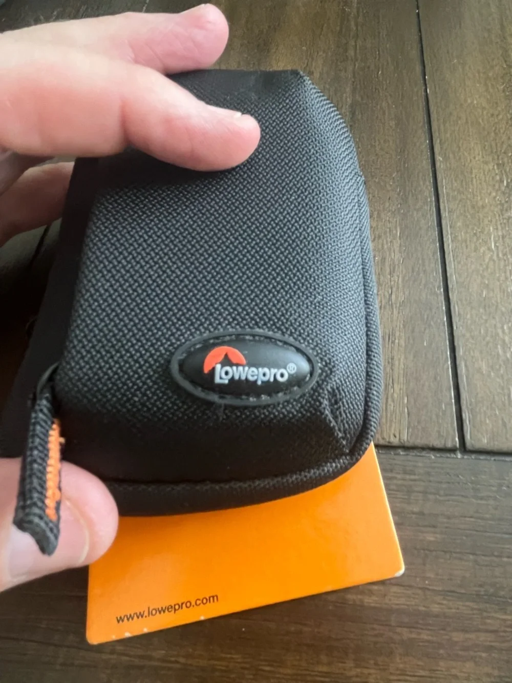 Lowepro Tahoe 10 Camera Case Black Padded Compact with Belt Loop: NWT!